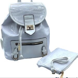 White Croc embossed vegan cinch backpack set.